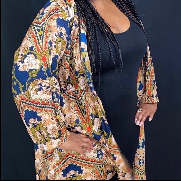 🛍️ Blaze Kimono - Various Sizes (NWT) Boutique - Picture 2 of 5